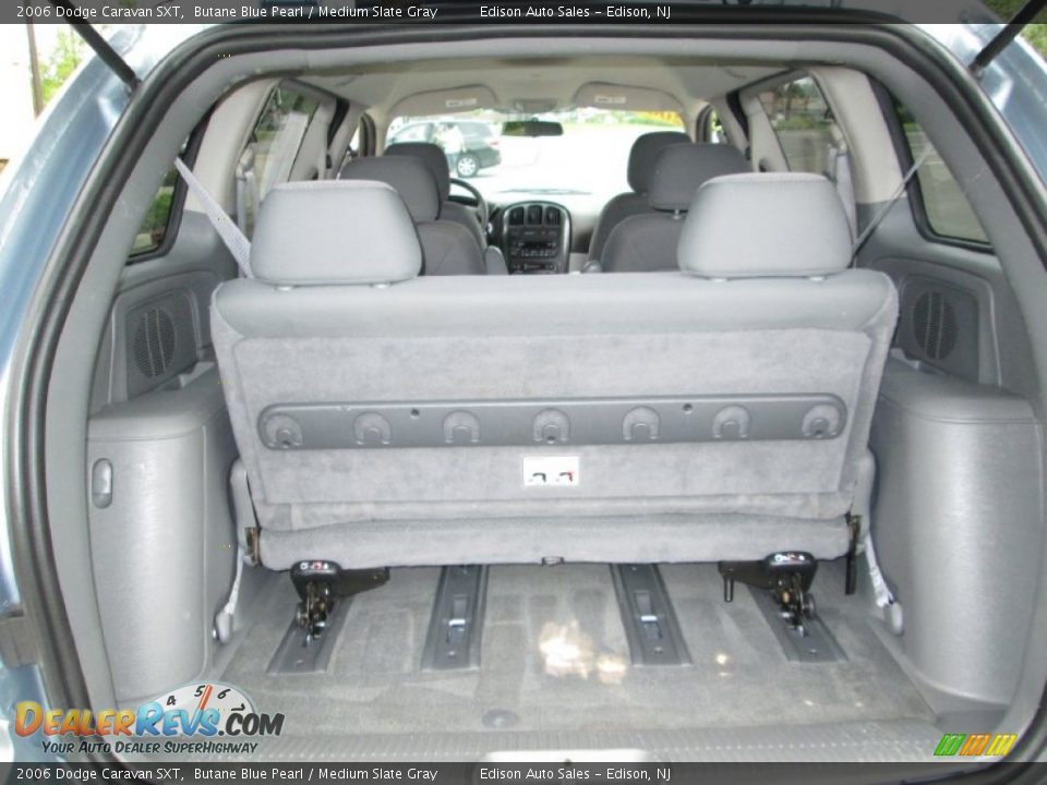 2006 Dodge Caravan SXT Butane Blue Pearl / Medium Slate Gray Photo #26