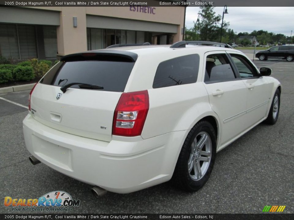 2005 Dodge Magnum R/T Cool Vanilla White / Dark Slate Gray/Light Graystone Photo #7