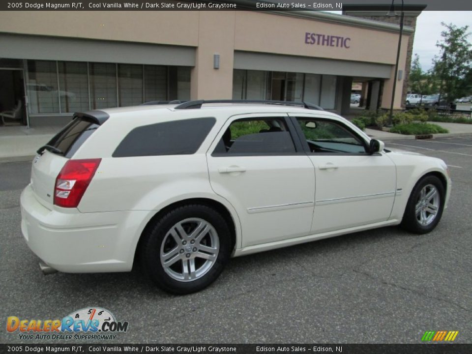 2005 Dodge Magnum R/T Cool Vanilla White / Dark Slate Gray/Light Graystone Photo #8