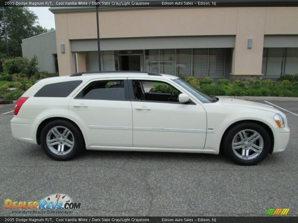 2005 Dodge Magnum R/T Cool Vanilla White / Dark Slate Gray/Light Graystone Photo #9