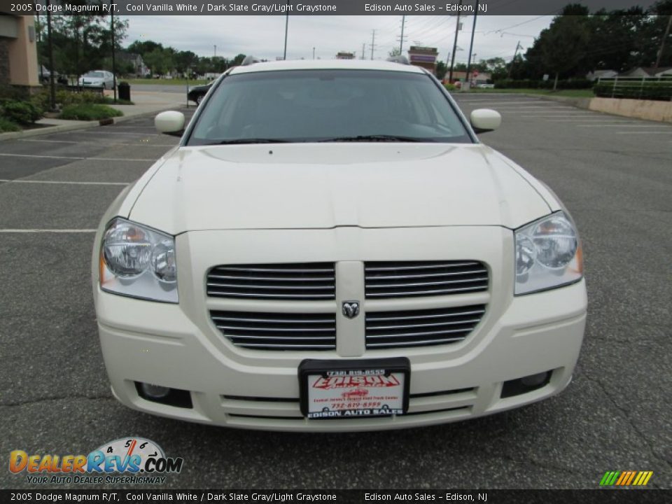 2005 Dodge Magnum R/T Cool Vanilla White / Dark Slate Gray/Light Graystone Photo #12