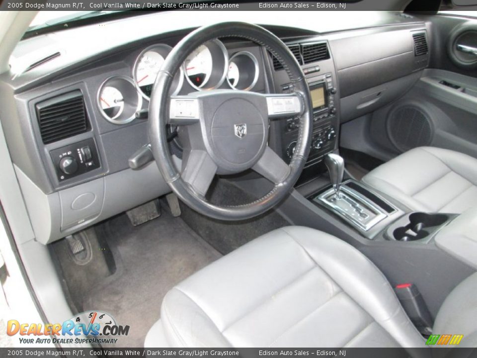2005 Dodge Magnum R/T Cool Vanilla White / Dark Slate Gray/Light Graystone Photo #15