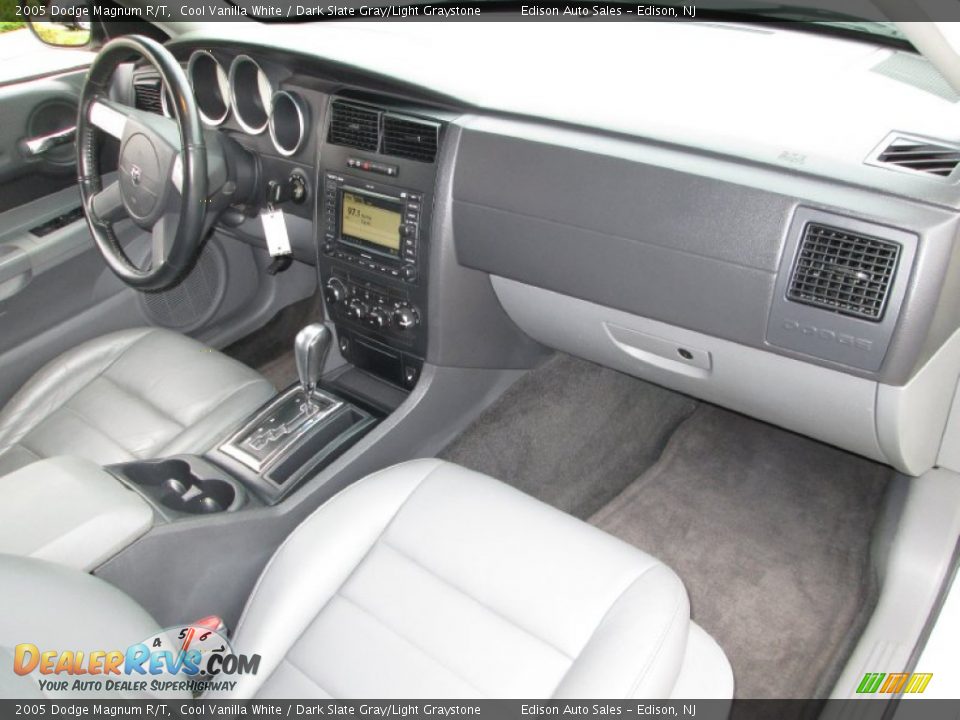 2005 Dodge Magnum R/T Cool Vanilla White / Dark Slate Gray/Light Graystone Photo #16