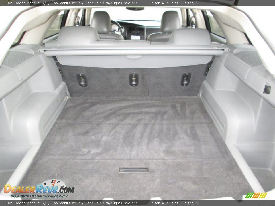 2005 Dodge Magnum R/T Cool Vanilla White / Dark Slate Gray/Light Graystone Photo #27