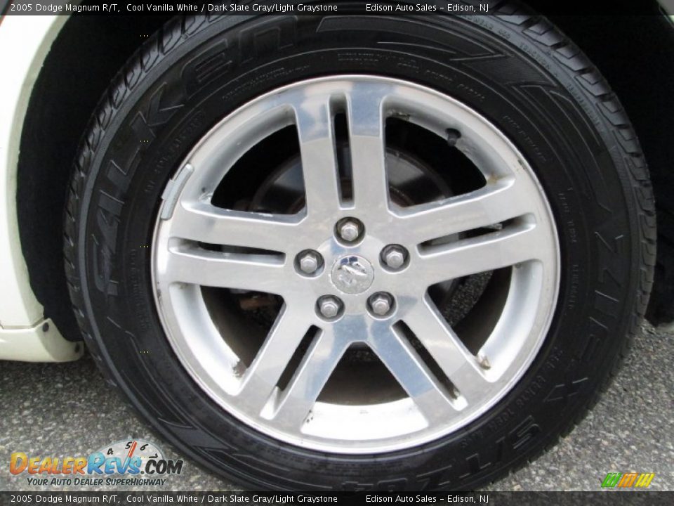 2005 Dodge Magnum R/T Cool Vanilla White / Dark Slate Gray/Light Graystone Photo #30