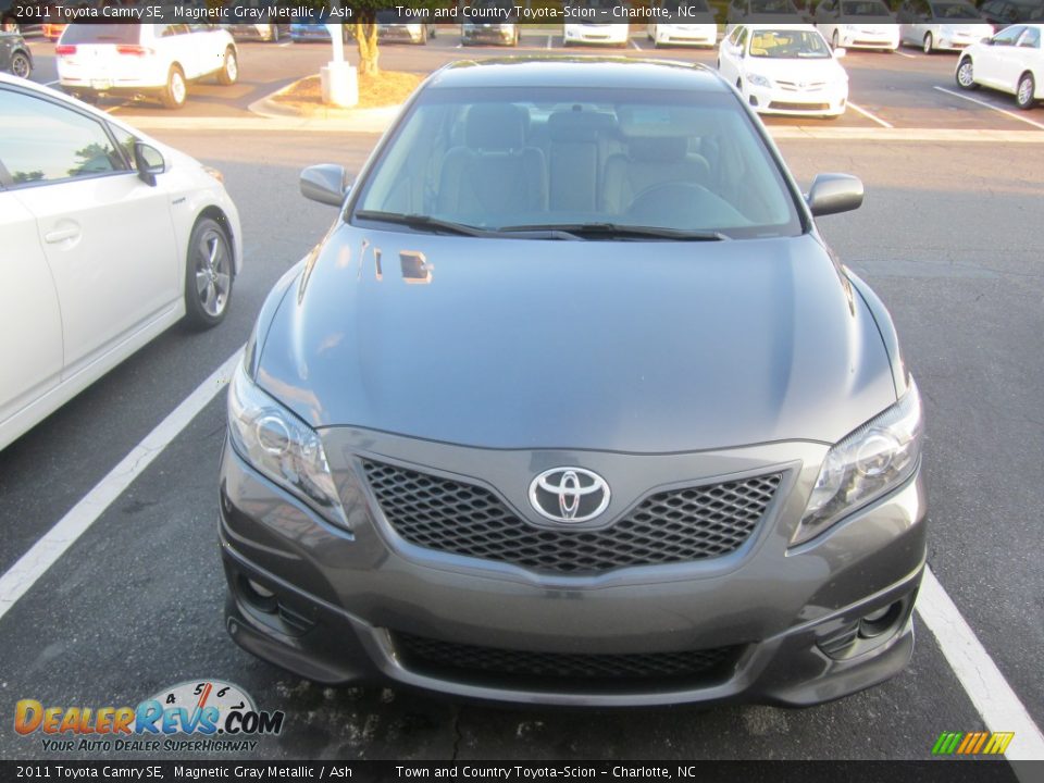 2011 Toyota Camry SE Magnetic Gray Metallic / Ash Photo #1