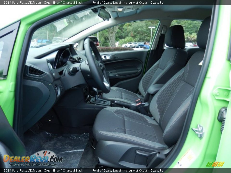 Front Seat of 2014 Ford Fiesta SE Sedan Photo #6