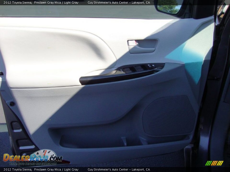 2012 Toyota Sienna Predawn Gray Mica / Light Gray Photo #9