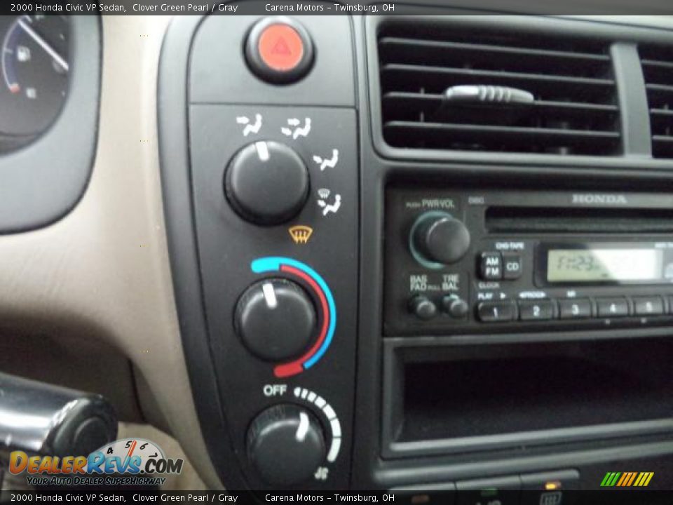 2000 Honda Civic VP Sedan Clover Green Pearl / Gray Photo #15