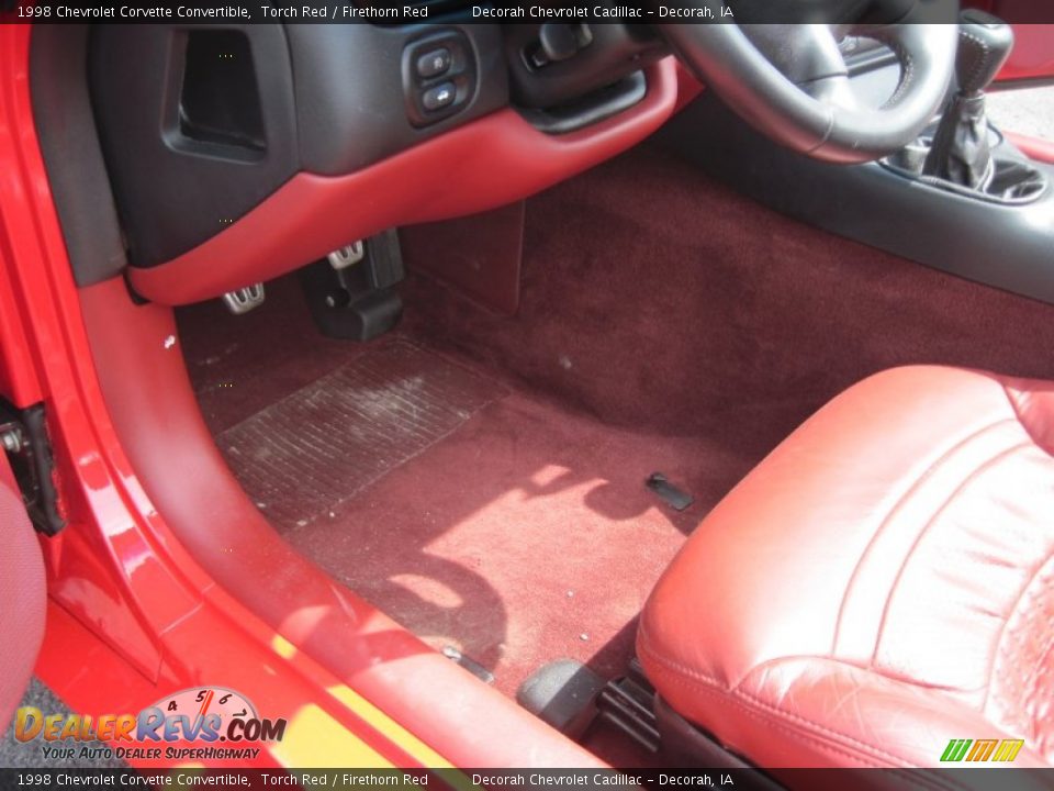 1998 Chevrolet Corvette Convertible Torch Red / Firethorn Red Photo #24