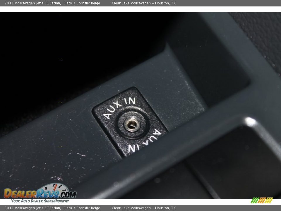 2011 Volkswagen Jetta SE Sedan Black / Cornsilk Beige Photo #25