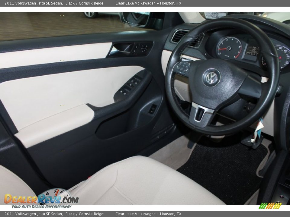 2011 Volkswagen Jetta SE Sedan Black / Cornsilk Beige Photo #35