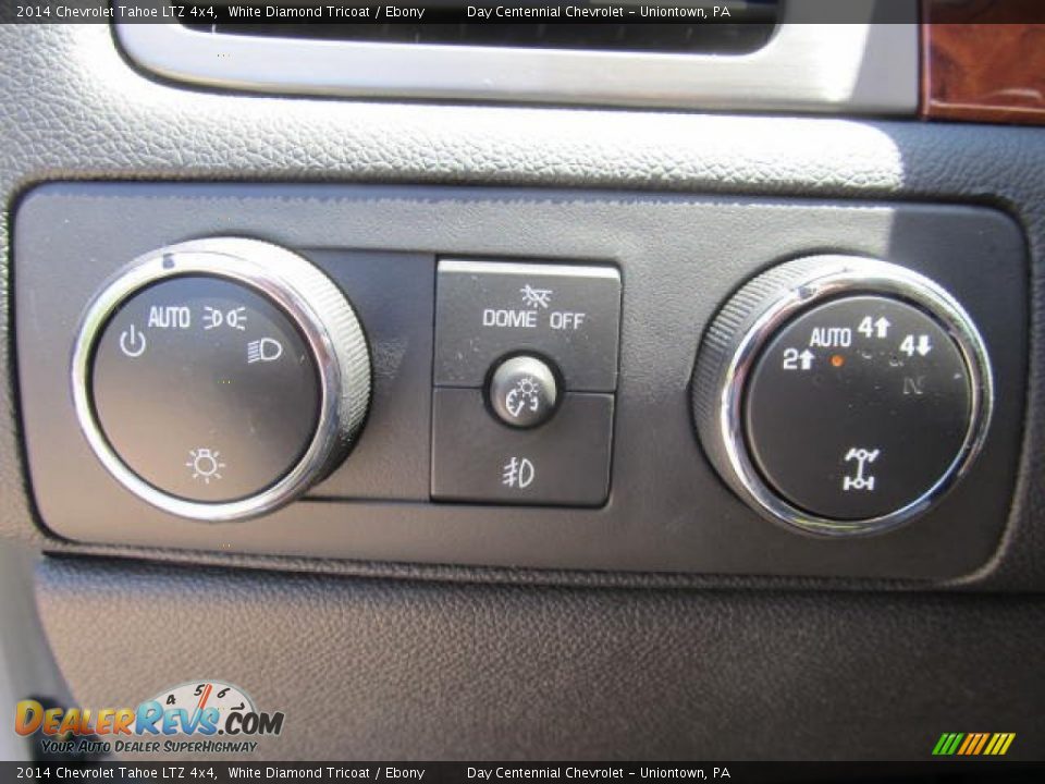 Controls of 2014 Chevrolet Tahoe LTZ 4x4 Photo #17