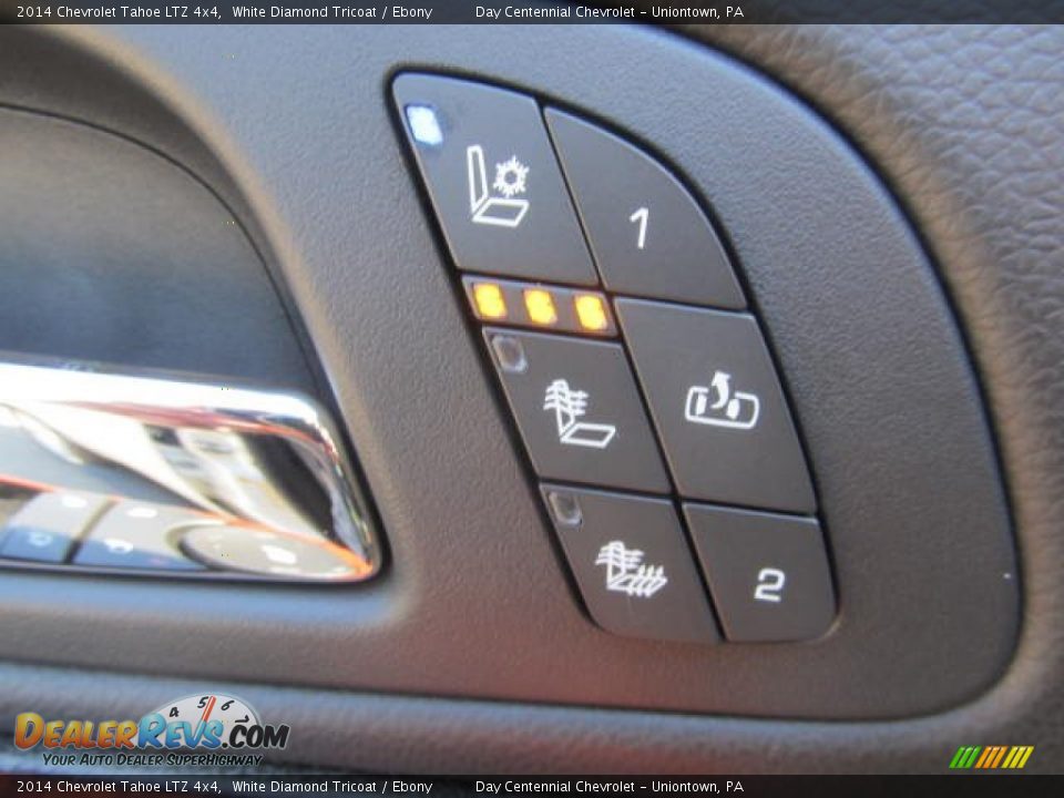 Controls of 2014 Chevrolet Tahoe LTZ 4x4 Photo #18