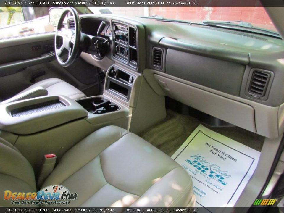 2003 GMC Yukon SLT 4x4 Sandalwood Metallic / Neutral/Shale Photo #13