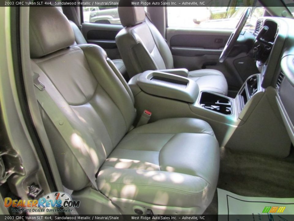 2003 GMC Yukon SLT 4x4 Sandalwood Metallic / Neutral/Shale Photo #14