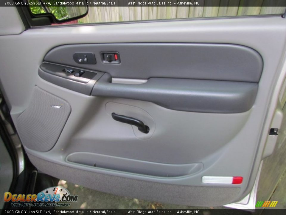 2003 GMC Yukon SLT 4x4 Sandalwood Metallic / Neutral/Shale Photo #15
