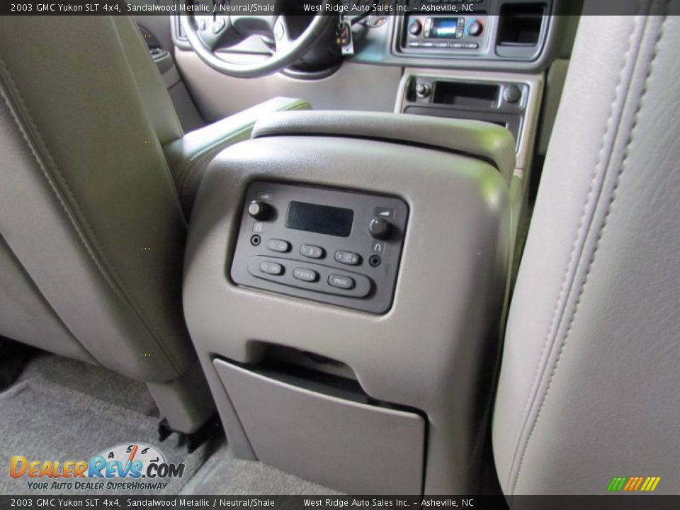 2003 GMC Yukon SLT 4x4 Sandalwood Metallic / Neutral/Shale Photo #18