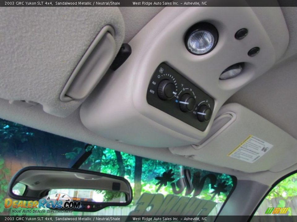 2003 GMC Yukon SLT 4x4 Sandalwood Metallic / Neutral/Shale Photo #33