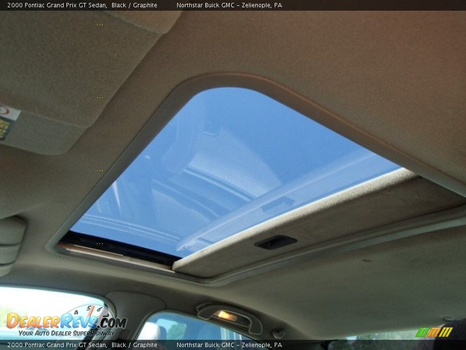 2000 Pontiac Grand Prix GT Sedan Black / Graphite Photo #10