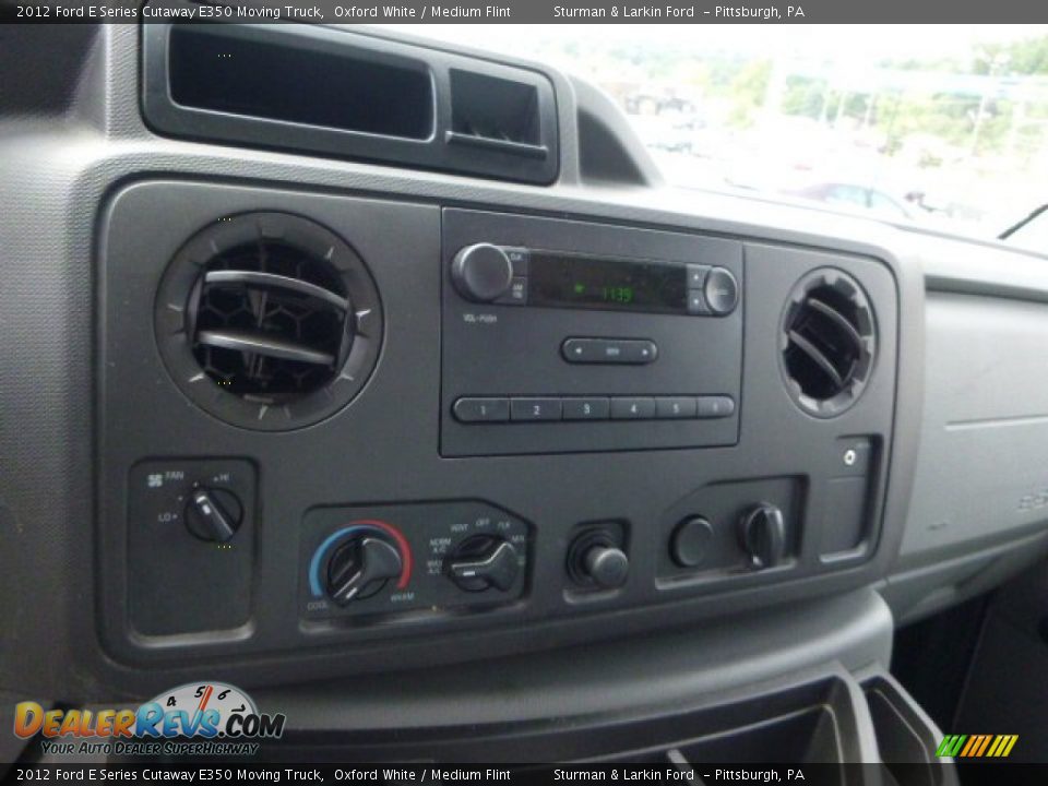 Controls of 2012 Ford E Series Cutaway E350 Moving Truck Photo #13