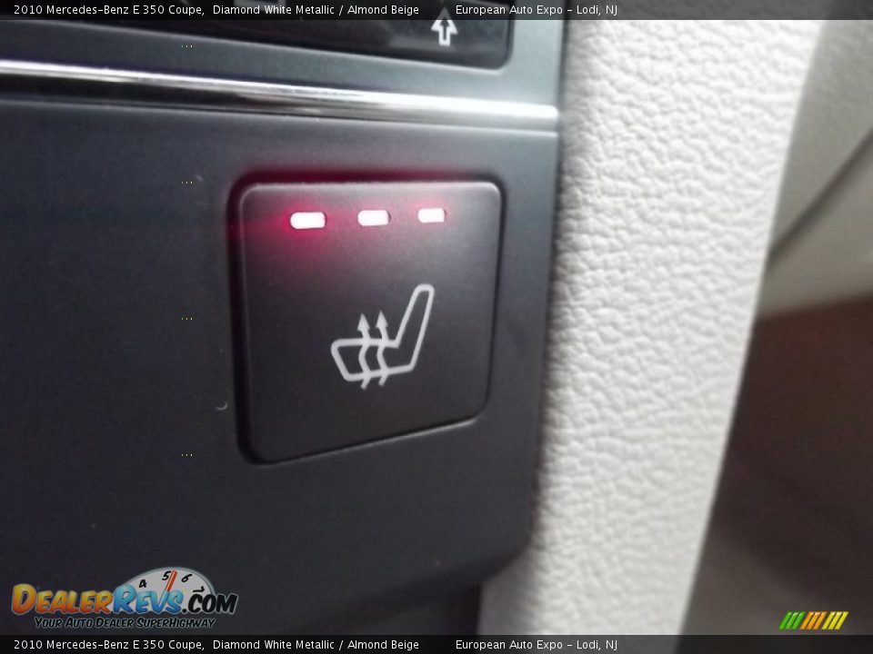 2010 Mercedes-Benz E 350 Coupe Diamond White Metallic / Almond Beige Photo #29