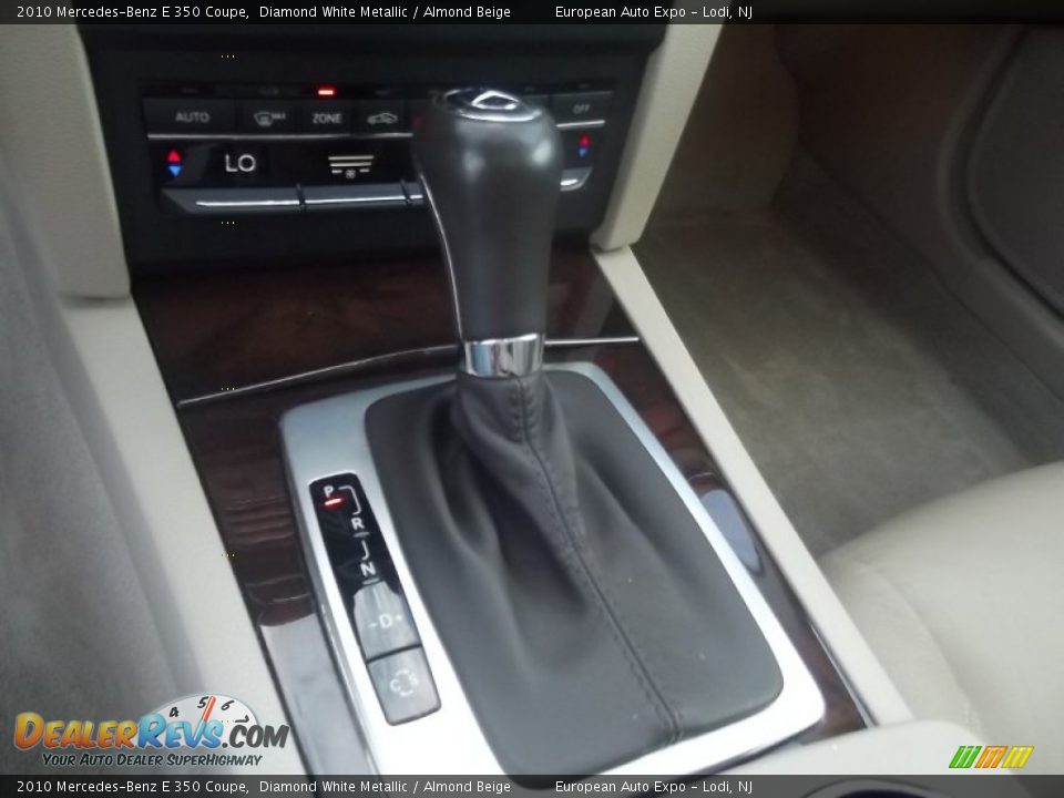 2010 Mercedes-Benz E 350 Coupe Diamond White Metallic / Almond Beige Photo #31