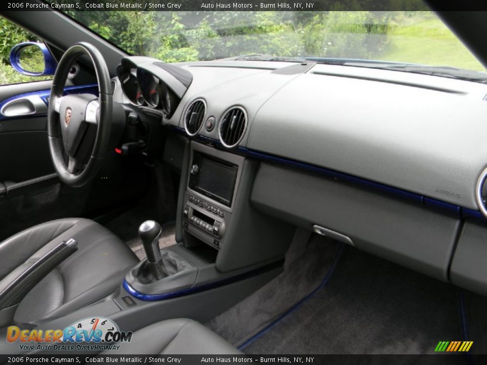 Dashboard of 2006 Porsche Cayman S Photo #14