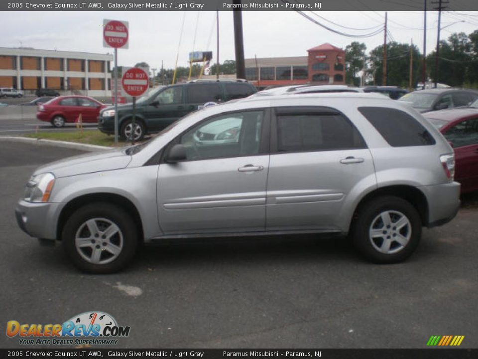 2005 Chevrolet Equinox LT AWD Galaxy Silver Metallic / Light Gray Photo #2