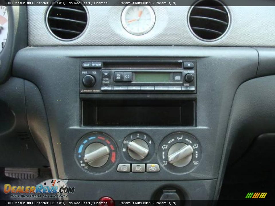 2003 Mitsubishi Outlander XLS 4WD Rio Red Pearl / Charcoal Photo #13