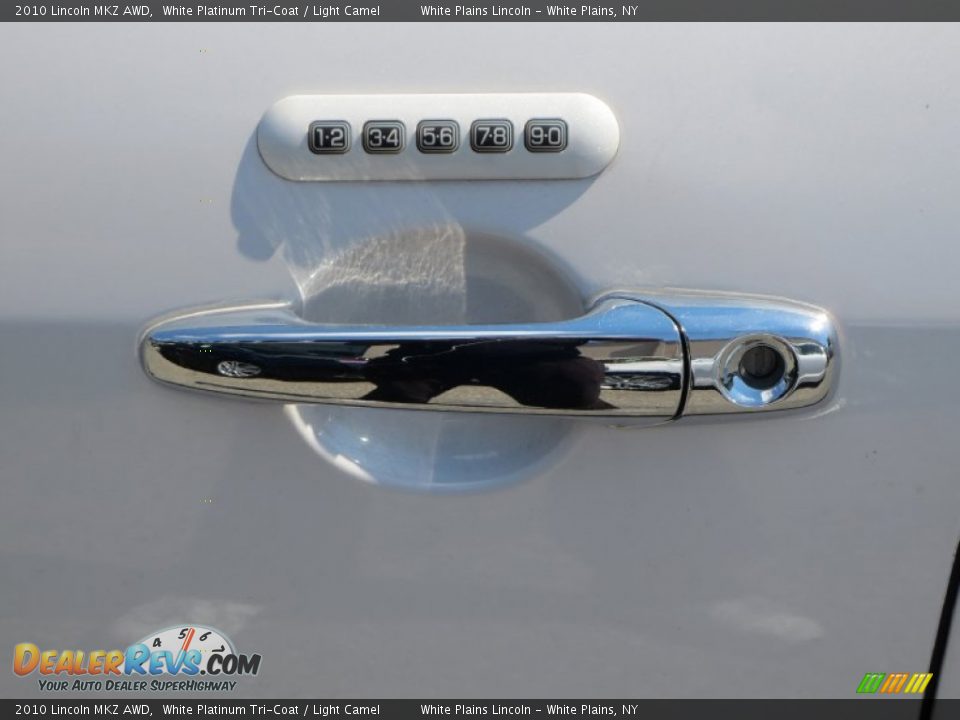 2010 Lincoln MKZ AWD White Platinum Tri-Coat / Light Camel Photo #13
