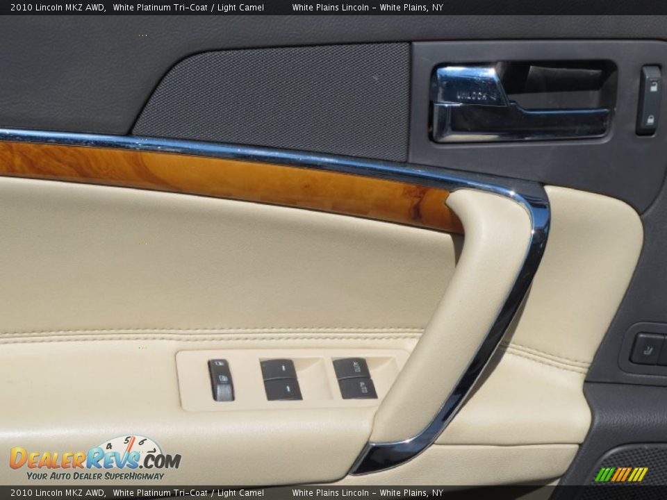 2010 Lincoln MKZ AWD White Platinum Tri-Coat / Light Camel Photo #15