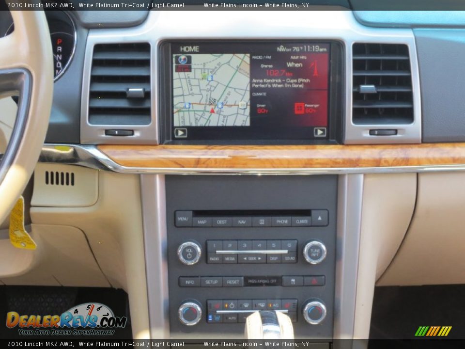 2010 Lincoln MKZ AWD White Platinum Tri-Coat / Light Camel Photo #23