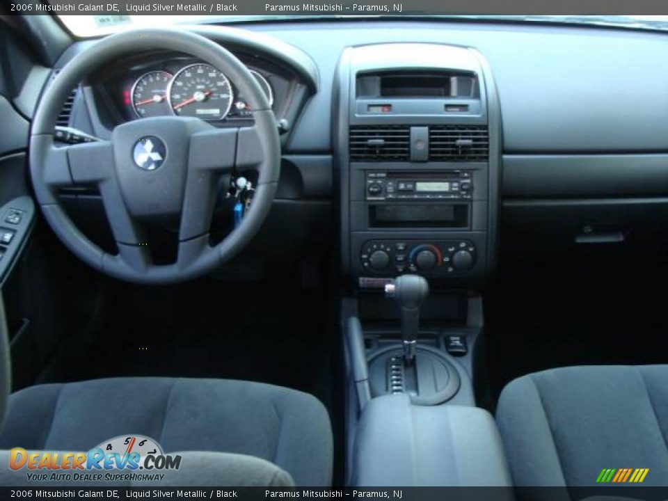 2006 Mitsubishi Galant DE Liquid Silver Metallic / Black Photo #11