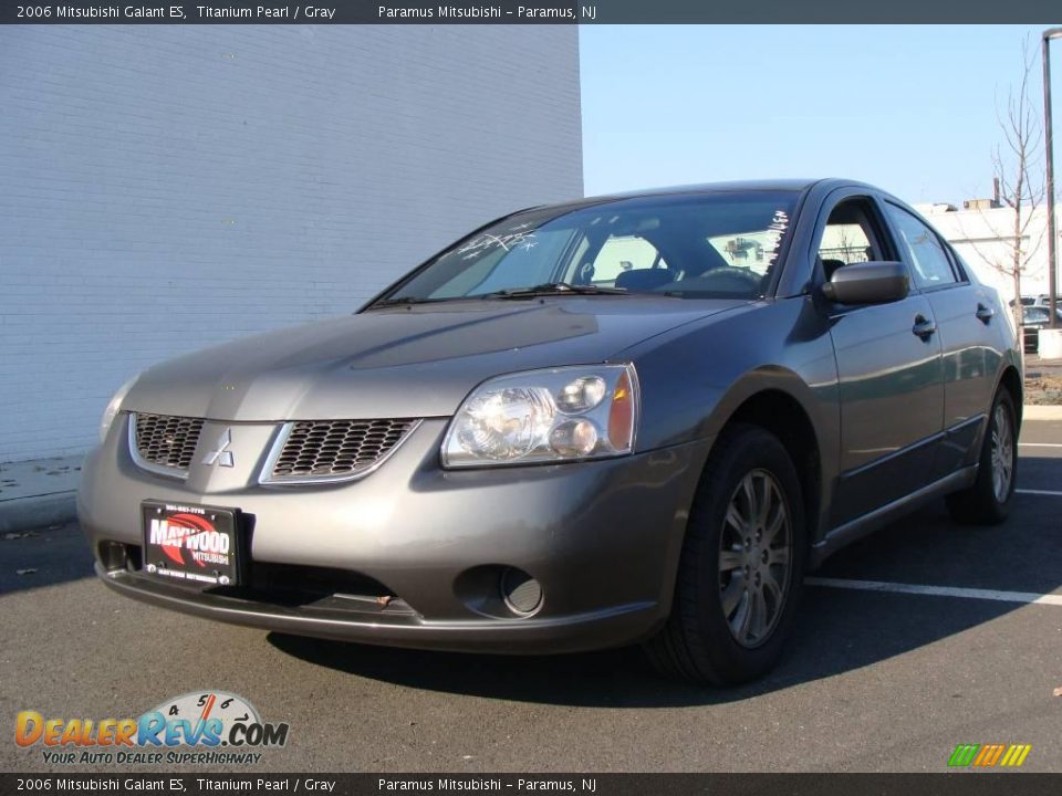 2006 Mitsubishi Galant ES Titanium Pearl / Gray Photo #1