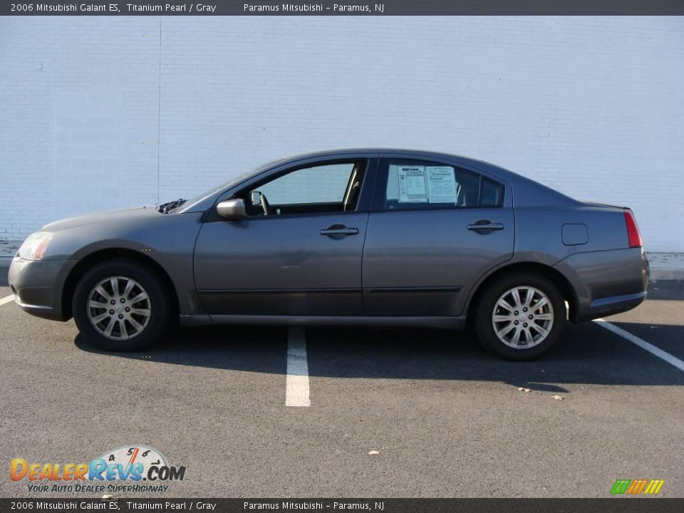 2006 Mitsubishi Galant ES Titanium Pearl / Gray Photo #3