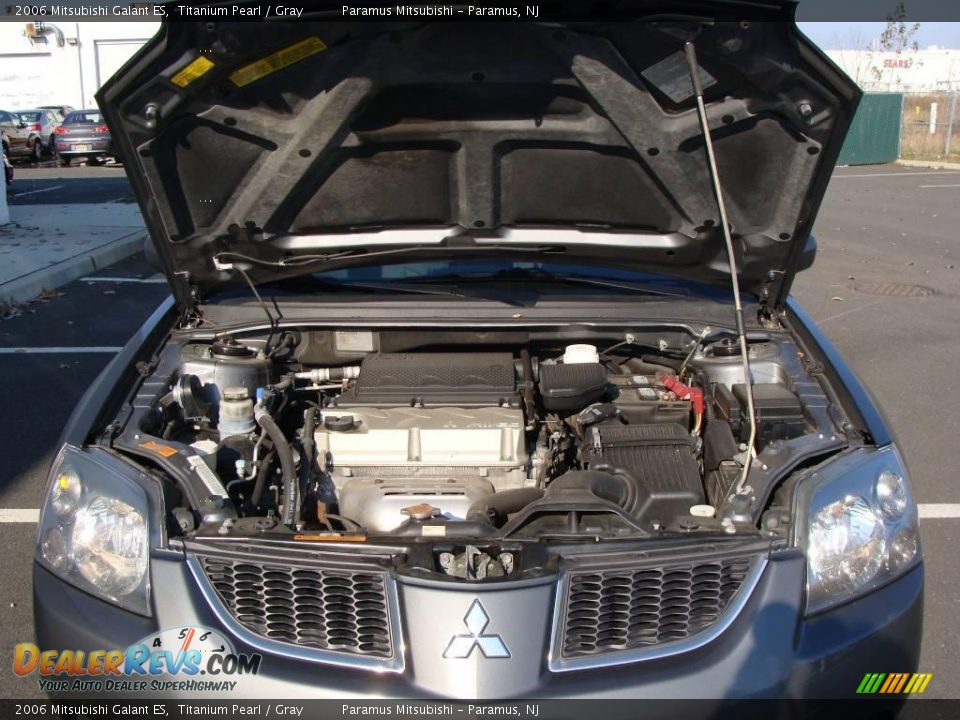 2006 Mitsubishi Galant ES Titanium Pearl / Gray Photo #15