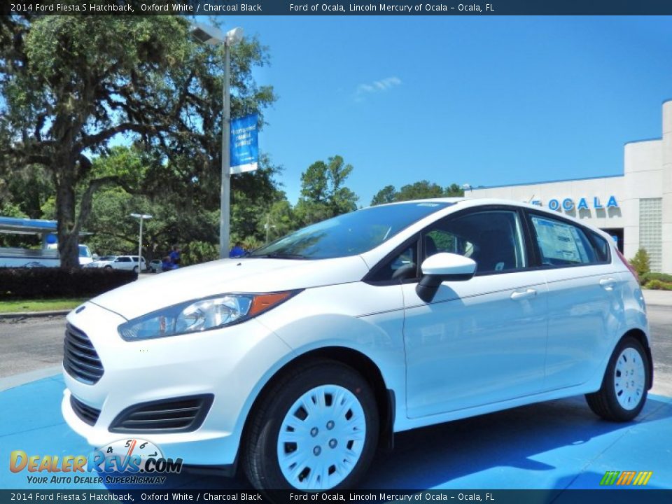 2014 Ford Fiesta S Hatchback Oxford White / Charcoal Black Photo #1