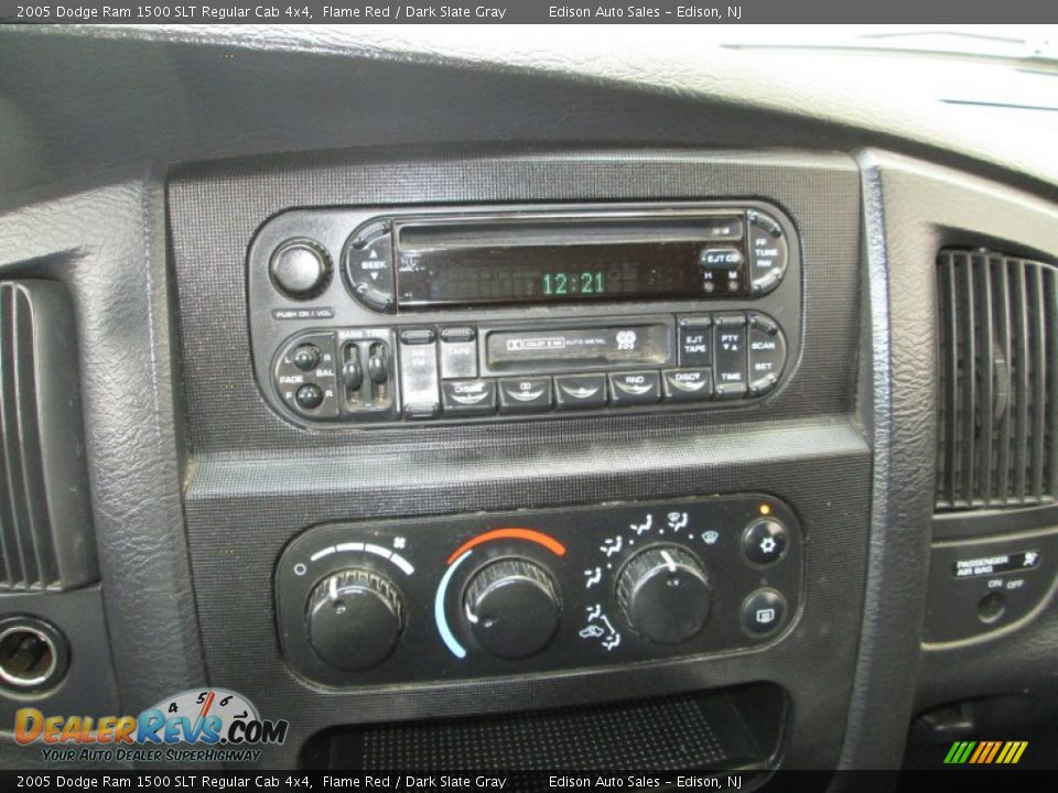 2005 Dodge Ram 1500 SLT Regular Cab 4x4 Flame Red / Dark Slate Gray Photo #18