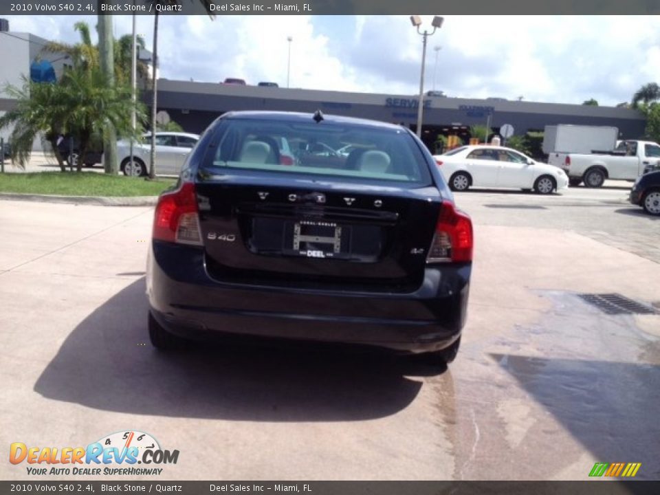 2010 Volvo S40 2.4i Black Stone / Quartz Photo #4