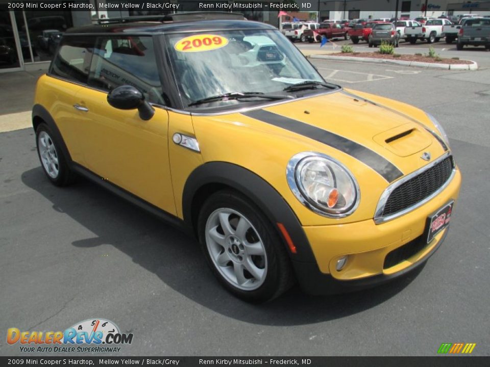 2009 Mini Cooper S Hardtop Mellow Yellow / Black/Grey Photo #1