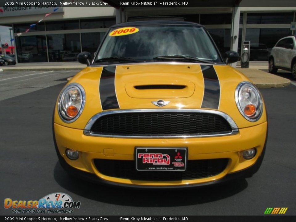 2009 Mini Cooper S Hardtop Mellow Yellow / Black/Grey Photo #2