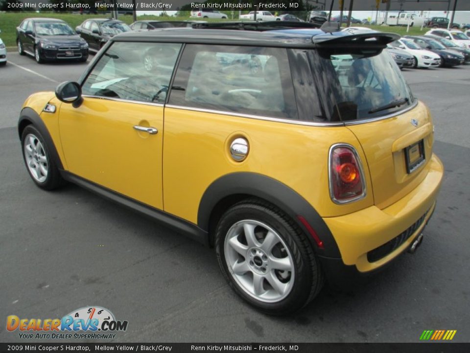 2009 Mini Cooper S Hardtop Mellow Yellow / Black/Grey Photo #5