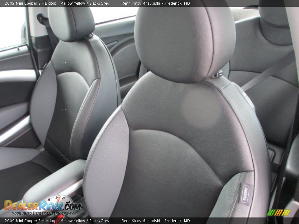 2009 Mini Cooper S Hardtop Mellow Yellow / Black/Grey Photo #11