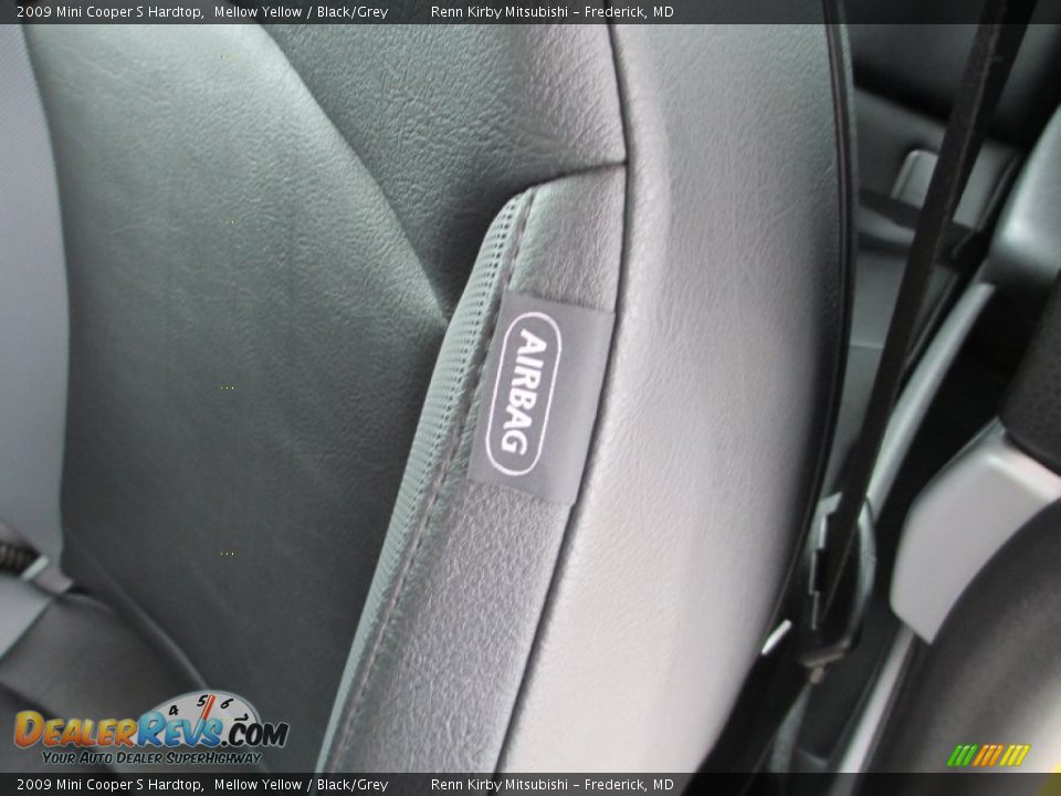 2009 Mini Cooper S Hardtop Mellow Yellow / Black/Grey Photo #13