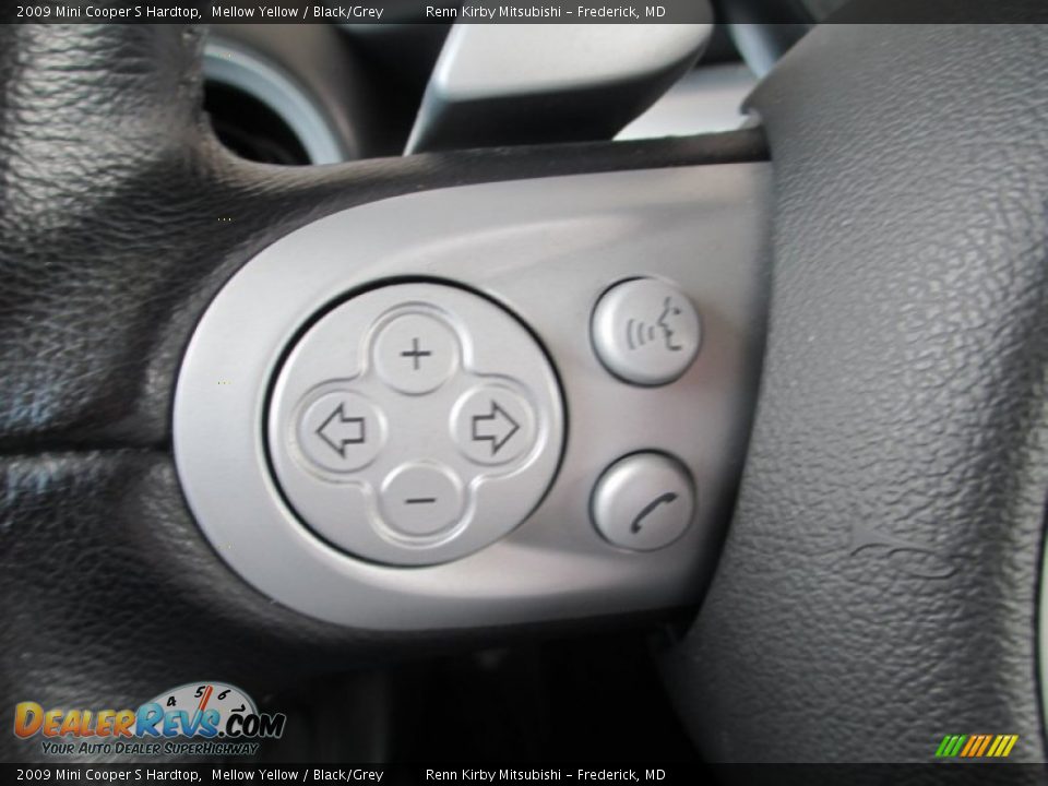 2009 Mini Cooper S Hardtop Mellow Yellow / Black/Grey Photo #20