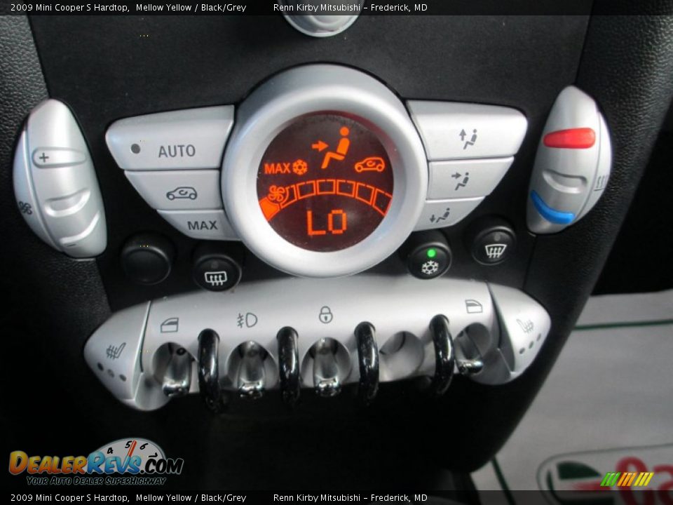 2009 Mini Cooper S Hardtop Mellow Yellow / Black/Grey Photo #26
