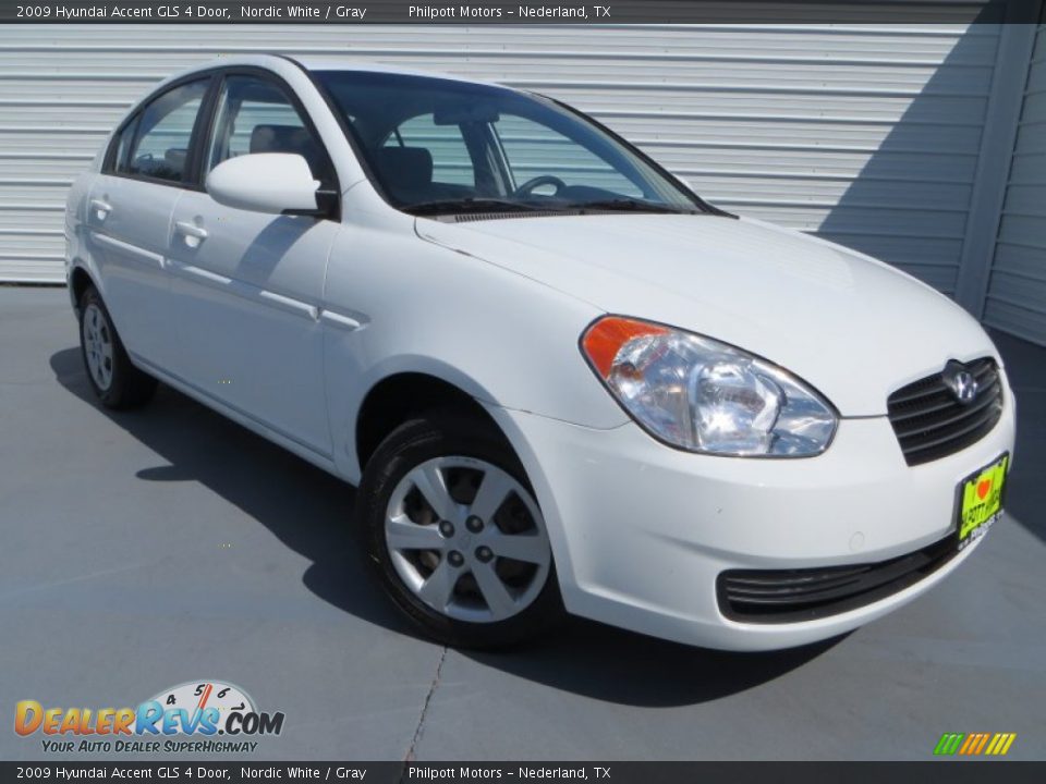 2009 Hyundai Accent GLS 4 Door Nordic White / Gray Photo #1