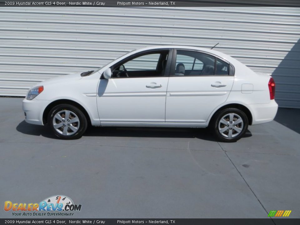 2009 Hyundai Accent GLS 4 Door Nordic White / Gray Photo #6