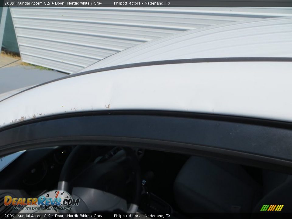2009 Hyundai Accent GLS 4 Door Nordic White / Gray Photo #22